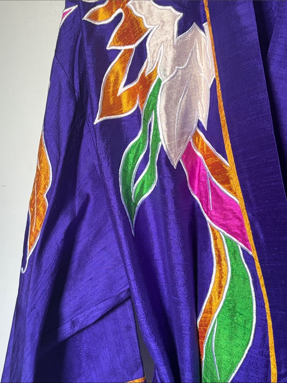 Vintage Natori 100% Silk Floral Embroidered Robe Coverup Coat - Picture 4 of 10